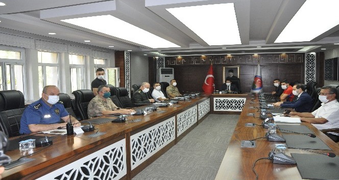 Şırnak’ta şehit düşen Oğrak’ın yakınına devlet övünç madalyası verildi