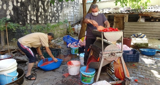 Salça yapan kadınların yüzünü güldüren teknoloji
