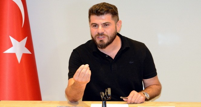 Salmanoğlu, Türklerin nasıl beklenen bir millet olduğunu anlattı