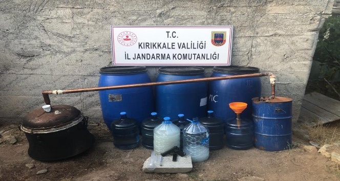 Kırıkkale’de kaçak rakı operasyonu: 950 litre ele geçirildi