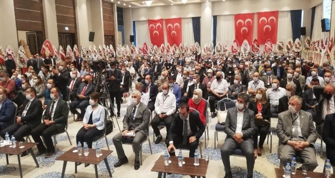 MHP’li Bulut: "İnatla ve ısrarla liderimizle problem yaşayan herkesle problem yaşamaya hazırız"