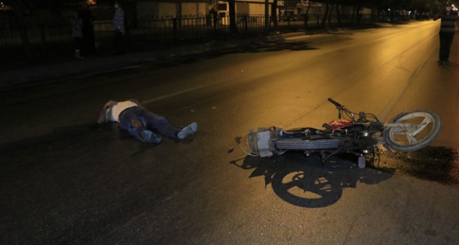 Adana’da motosikletler çarpıştı: 3 yaralı