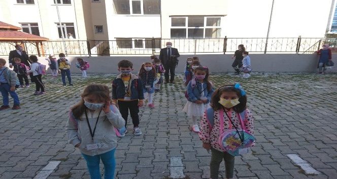 Ardahan’da okullar yüz yüze eğitime başladı