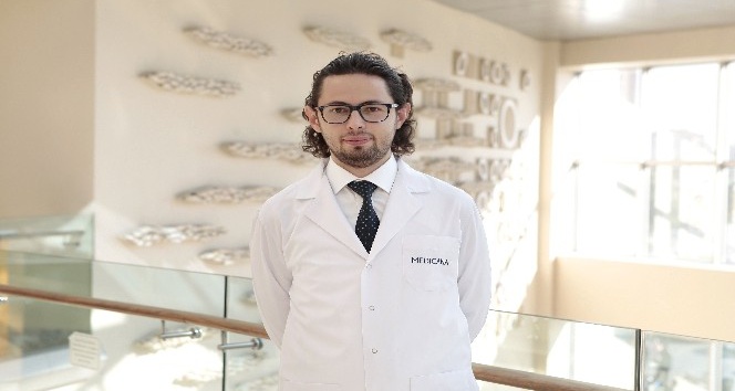 ’’Orta ve ağır seyreden koronavirüs enfeksiyonunda kalp krizi ve buna bağlı göğüs ağrıları görülebiliyor’’