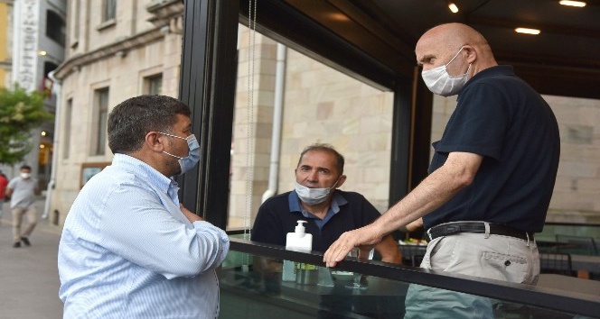 Belediye Başkanı Şenlikoğlu, esnaf ziyaretlerini sürdürüyor