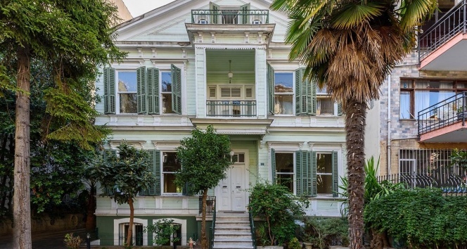 Kadıköy'deki Tubini ailesine ait tarihi köşk satışa çıkarıldı