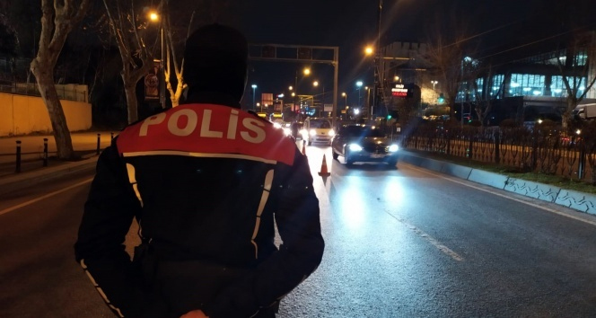 İstanbul&#039;da geniş çaplı huzur uygulaması yapıldı: 432 şüpheli yakalandı