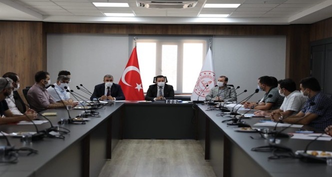 Mardin’de eğitim sorunları ve başarıyı artırma yolları masaya yatırıldı