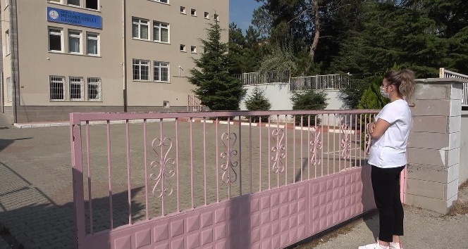 Annelerin ’evlat’ nöbeti: Gözünü oradan hiç ayırmadı