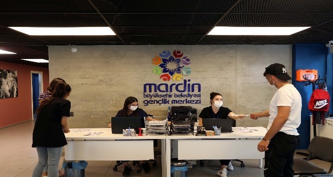 Mardin Büyükşehir Belediyesi Gençlik Merkezinde YKS kurslarına başvurular başladı
