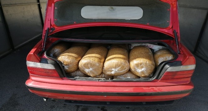 Yol kontrol noktasında 111 kilo kaçak tütün ele geçirildi