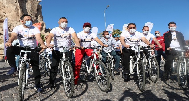 Nevşehir’de Avrupa Spor Haftası etkinlikleri kapsamında 7’den 70’e herkes bisiklet sürdü
