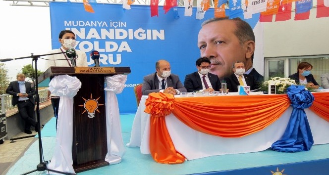 Ak Parti Mudanya’da İnci Söğütlü güven tazeledi