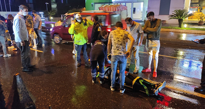 Sarıyer&#039;de yağış nedeniyle kayganlaşan yolda zincirleme kaza: 6 yaralı