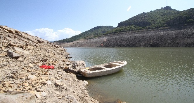 Ayvalık’ta kuraklık Madra Barajı’nı kuruttu