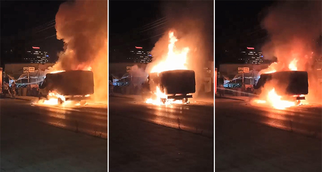 Bursa’da seyir halindeki minibüs alev alev yandı