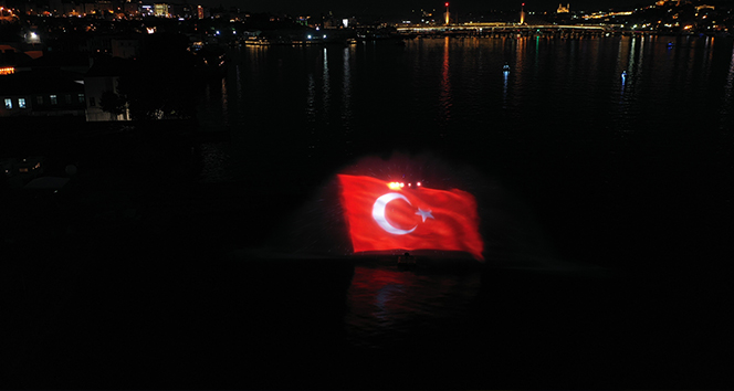 Preveze Deniz Zaferi&#039;nin yıl dönümünde Haliç&#039;te hologram gösterisi