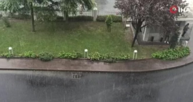 İstanbul’da dolu yağışı!