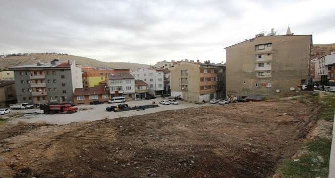Veli Şaban Mahallesi Otoparkının yapımına başlandı