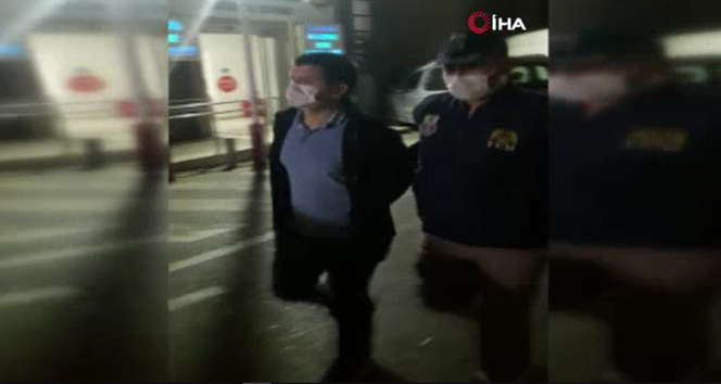 İzmir&#039;de FETÖ&#039;nün hücre evlerine baskın: 23 gözaltı