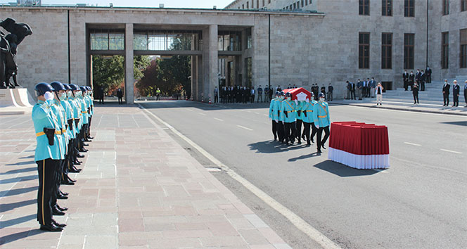 Eski Bakan Zeki Ergezen için TBMM’de Devlet Töreni düzenlendi