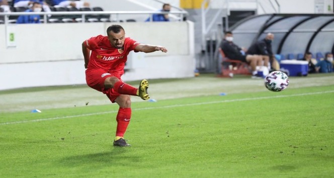 İlhan Parlak: "Kayserispor’un başarısı daha önemli"