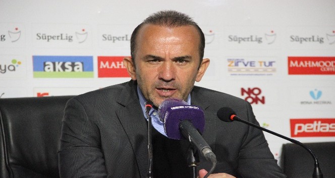 Mehmet Özdilek: "Kazanabilmeyi maçın başından sonuna kadar çok istedik"