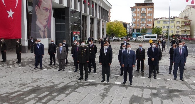 Atatürk’ün Kars’a gelişinin 96. yılında törenle kutlandı