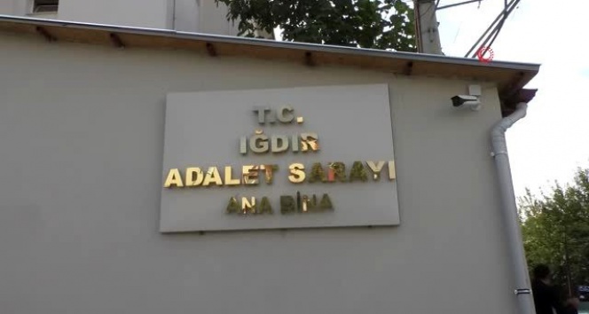 Belediyede bulunan kayıt dışı 300 bin lira ile ilgili 13 kişi beraat etti, dava ertelendi