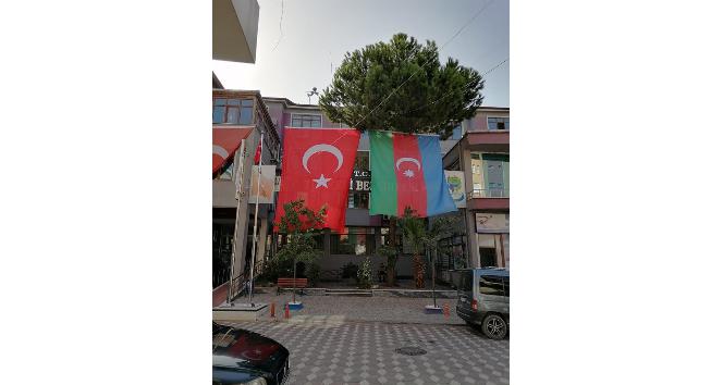 Türkeli’den Azerbaycan’a bayraklı destek