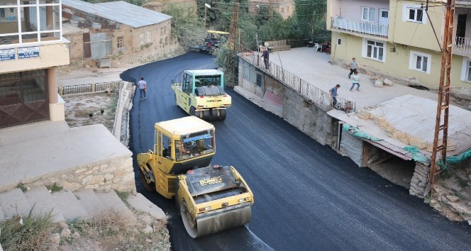 Bitlis Belediyesinden sıcak asfalt çalışmaları