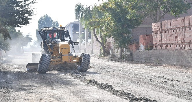 Isparta Belediyesi’nden 20 bin metrekarelik alanda asfalt çalışması