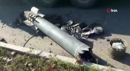 Ermenistan ordusunun attığı roket, Gencede okulun arka sokağına düştü