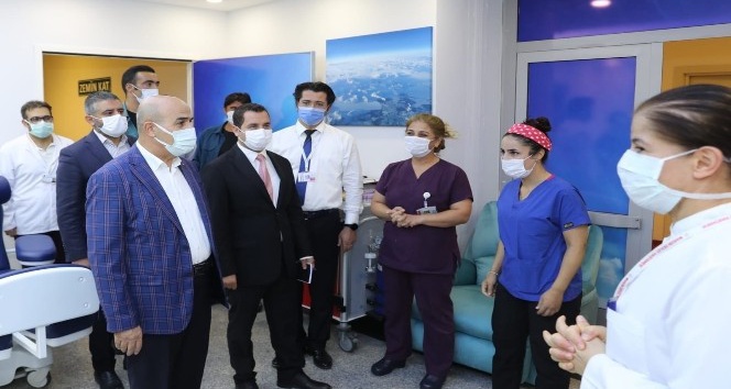 Mardin Valisi Demirtaş sağlık çalışanları ile buluştu