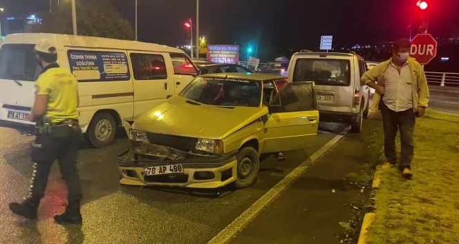Karabük’te iki ayrı trafik kazası: 1’i çocuk 3 yaralı