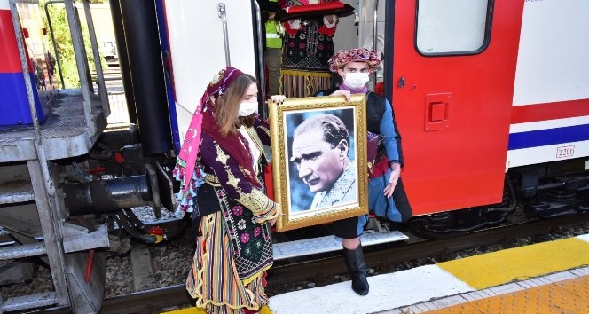 Atatürk’ün Manisa’ya gelişinin 95. yıl dönümü kutlandı