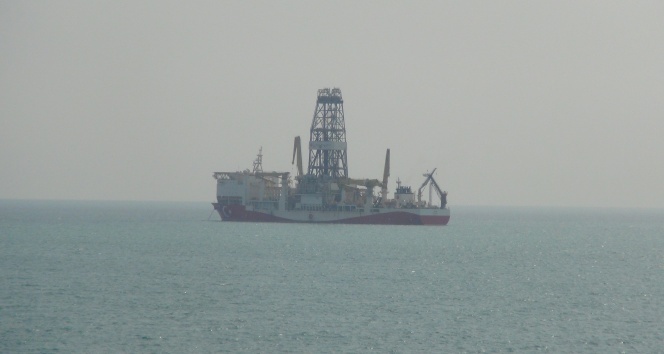 Kanuni sondaj gemisinin Mersin açıklarında bekleyişi sürüyor