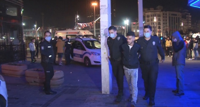 Taksim’de iki yabancı grup arasında bıçaklı kavga:1 yaralı