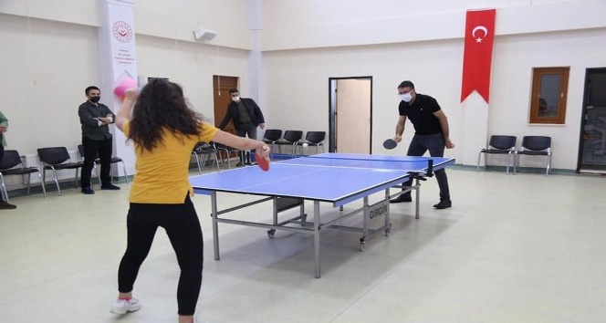 Vali Çelik’ten Sevgi Evleri’ndeki çocuklara sürpriz