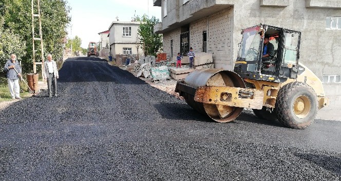 Ahlat Belediyesinden asfalt çalışması