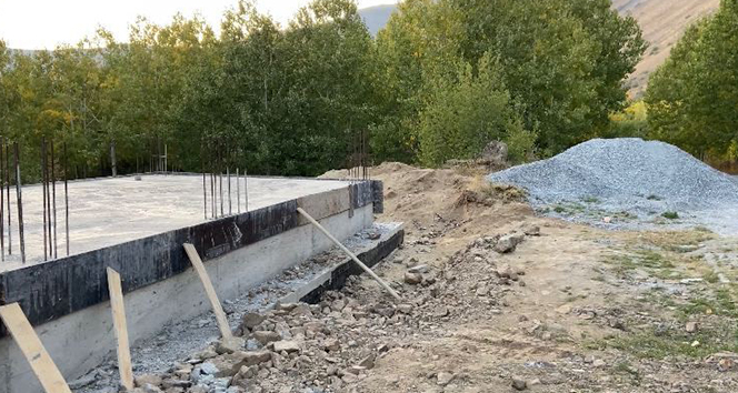 Nemrut Krater Gölü'nde valiliğin durdurduğu inşaat yeniden başladı