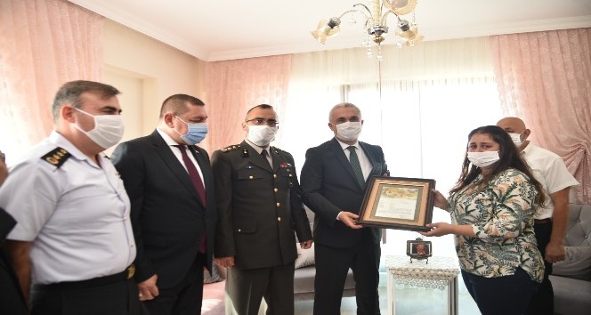 Şehit Furkan Erbil’in ailesine şehadet belgesi verildi