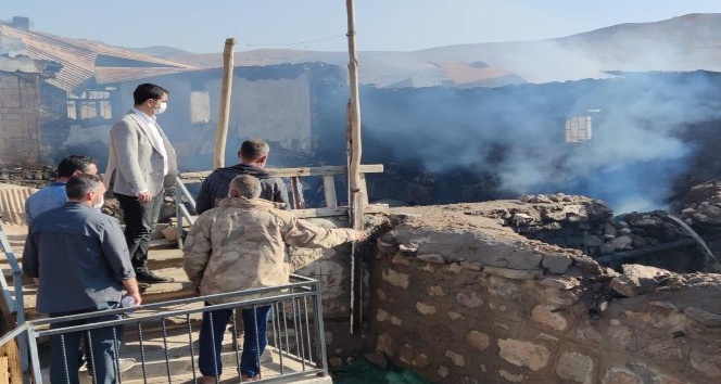Tunceli’de 4 ev yandı, yaraların sarılması için çalışma başlatıldı