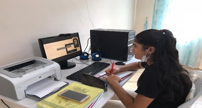 Köye kablosuz internet getirip, öğrencileri EBA’ya kavuşturdu