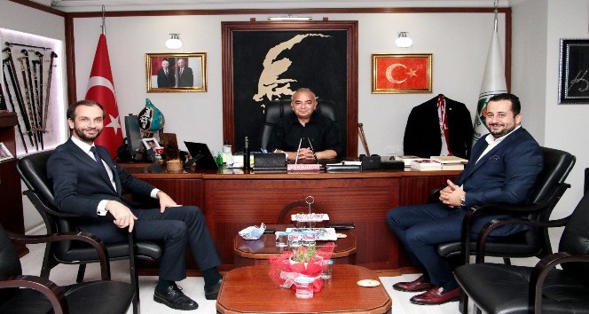 Sezgin Kaya Başkan Bozkurt’u  ziyaret etti