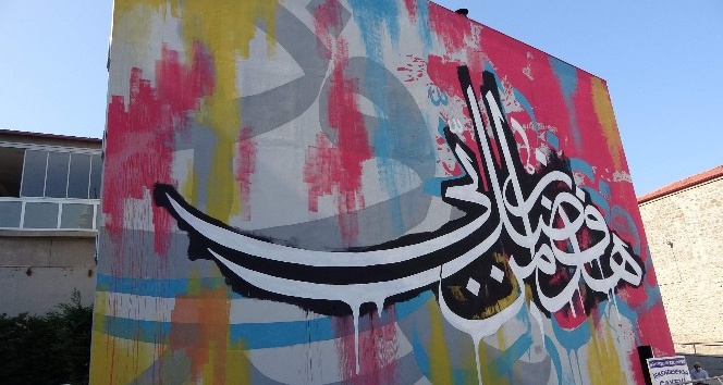 Geleneksel hat sanatı ile grafiti sanatı dünyada ilk kez Trabzon’da uygulandı