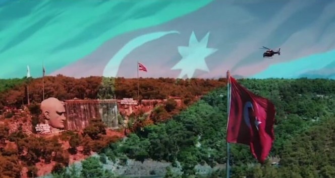 Antalya’da polisten Azerbaycan’a klipli destek