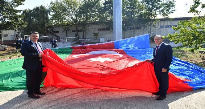 Azerbaycan Bayrağı Trabzon’da Boztepe semalarında