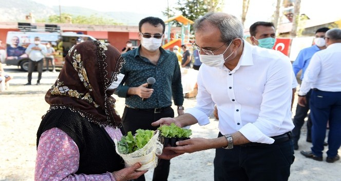 Tarsus’ta ata mirası yerli tohumlar köylülere dağıtılıyor