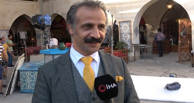 Ten rengi nedeniyle setlerin aranan oyuncusu oldu